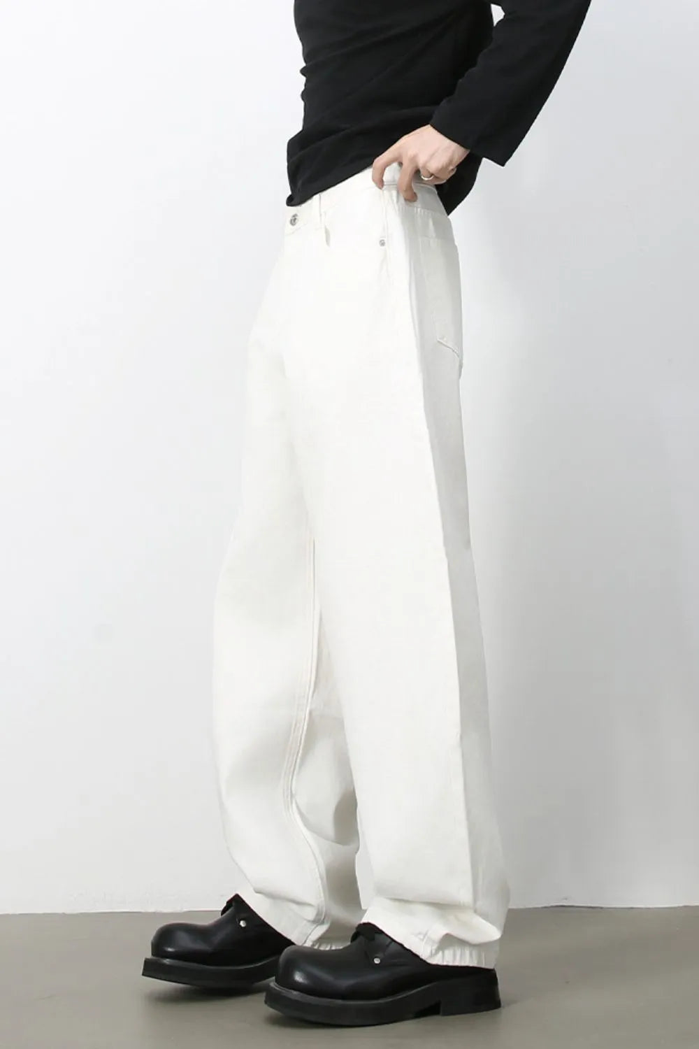 b2bba204-e541-4ecf-aa0c-1a08977eb8bc-Max